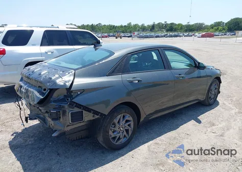 2024 Hyundai Elantra Sel z USA, uszkodzony, nr VIN KMHLM4DG7RU660585